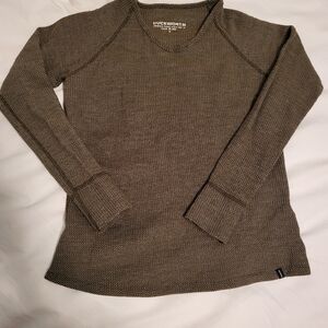 DuckWorth Women's Sweater/ Thermal